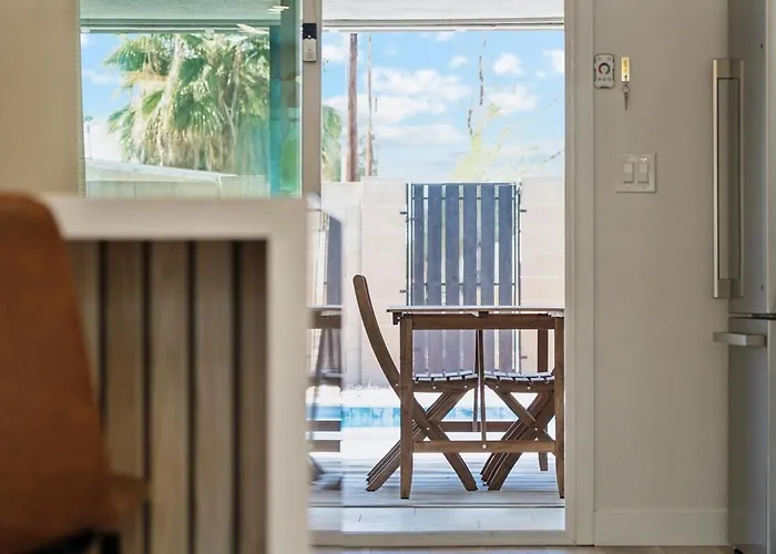 Renovated With Pool 3 Miles From Old Town Holiday home Scottsdale