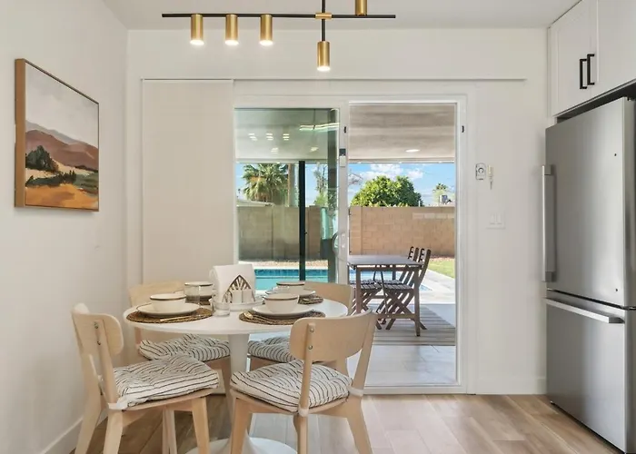 Renovated With Pool 3 Miles From Old Town
